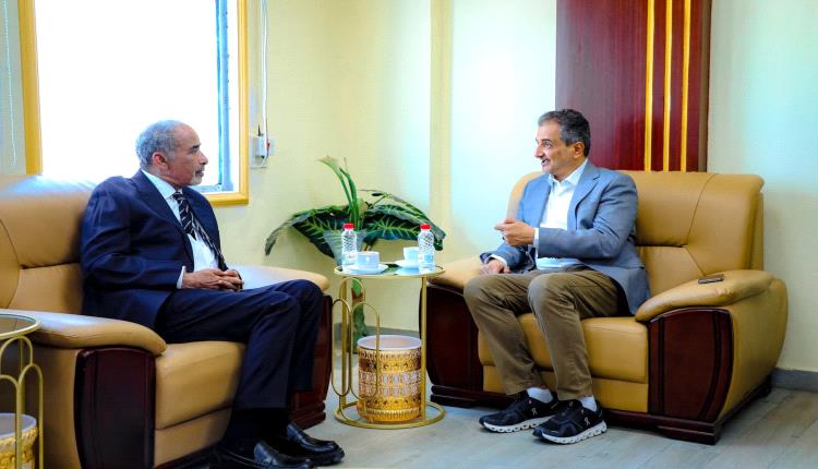 الفريق الصبيحي يؤكد دعم الرئاسي للسلطة المحلية في العاصمة عدن وتمكينها من أداء مهامها