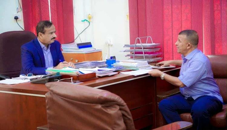 محافظ شبوة" يوجه بصرف مخصصات الأندية الرياضية ويعرب عن ترحيبه باستضافة بطولة قنا الدولية للشطرنج