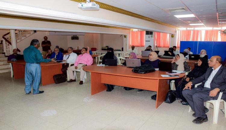 دورة تدريبية بجامعة عدن حول توظيف الذكاء الاصطناعي في التعليم الطبي