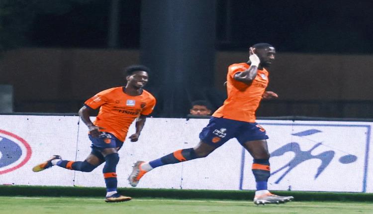 الفيحاء يكسب الأخدود بثنائية في الدوري السعودي
