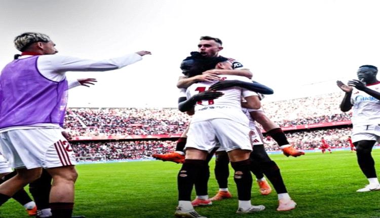 فارغاس يقود إشبيلية للفوز على أوساسونا في الدوري الإسباني