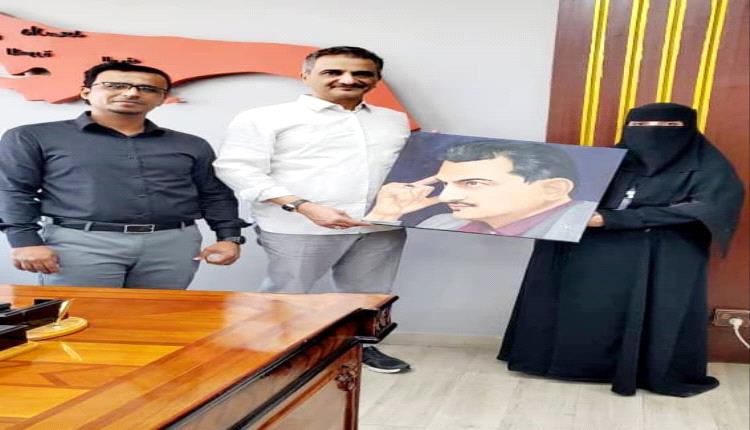 الفنانة نادية المفلحي في ضيافة محافظ عدن