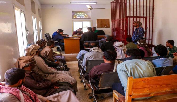 محكمة شبوة العسكرية تنهي فصول قضية قتل بإعدام الجاني وتعويض أولياء الدم