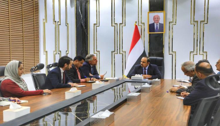 محافظ حضرموت  يبحث مع وفد الاتحاد الأوروبي تعزيز التعاون والاستقرار ودعم جهود السلام والاقتصاد المحلي
