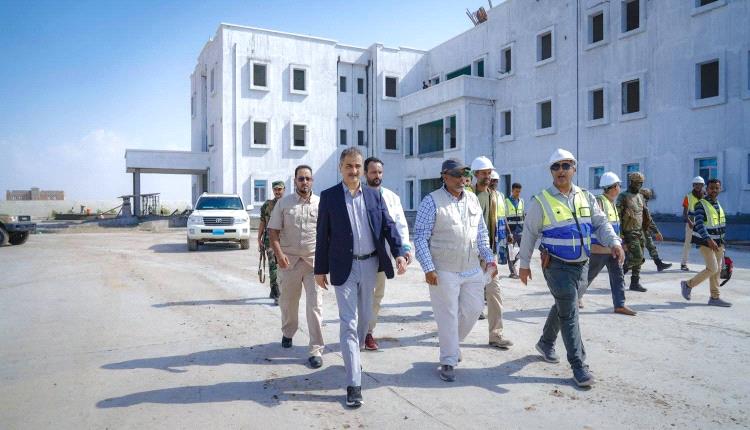 الإنجاز في مشروع مدينة الشيخ محمد بن زايد الطبية بعدن يصل مراحل متقدمة (صور)