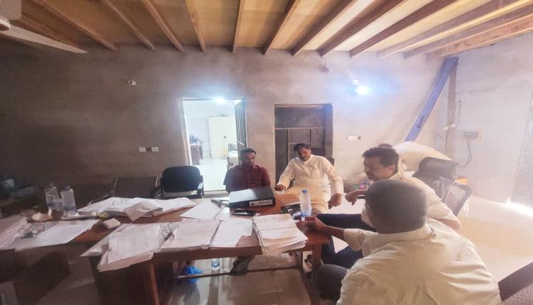 زيارة مدير عام رضوم لإدارة الكهرباء: إشادة بجهود المحافظ ودعم الأشقاء في الإمارات