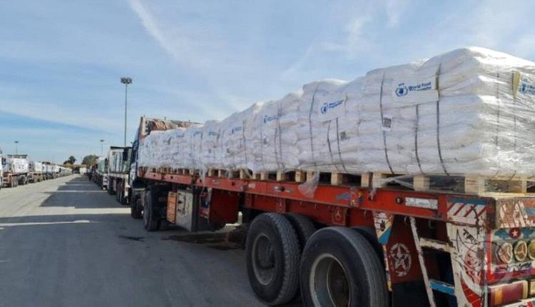 إدخال المساعدات إلى غزة عبر معبر زيكيم