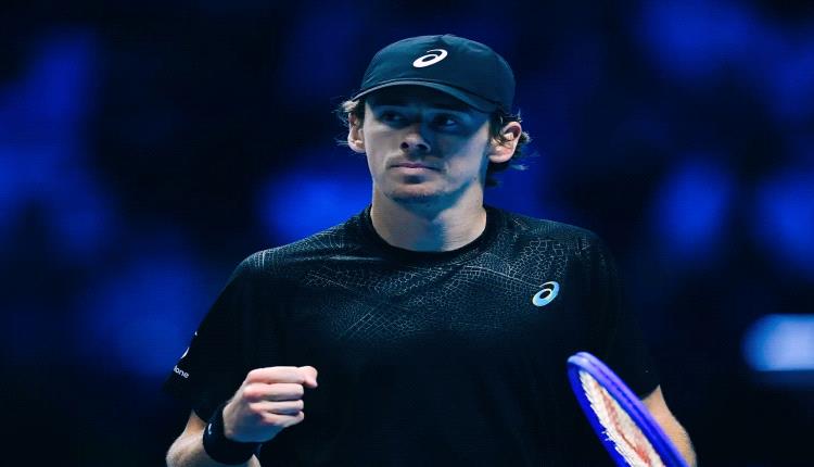 منتظرا هدية ألكاراز.. الأسترالي دي مينور يُبقى على آماله في البطولة الختامية للتنس