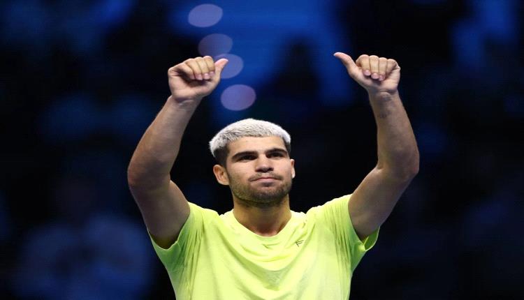 ألكاراز يضمن إنهاء العام في صدارة التصنيف العالمي للتنس