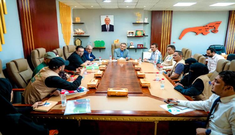 لملس يشدد على إعداد إطار قانوني لحماية الأراضي الرطبة والمناطق البيئية الحساسة في العاصمة عدن