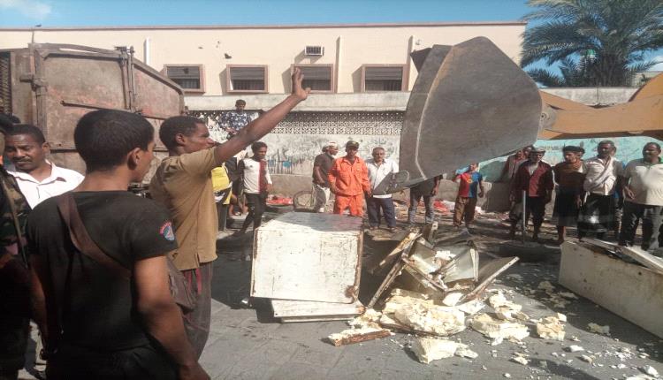  تنفيذ حملة ميدانية لإزالة العشوائيات وتنظيم شارع الثقافة بخورمكسر
