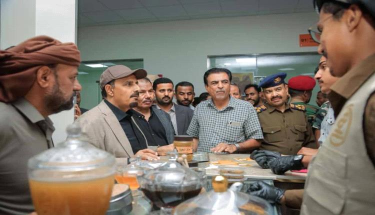 صور/ تدشين أكبر صرح لتنمية صادرات العسل… وحضرموت تتحول إلى "عاصمة الذهب السائل"