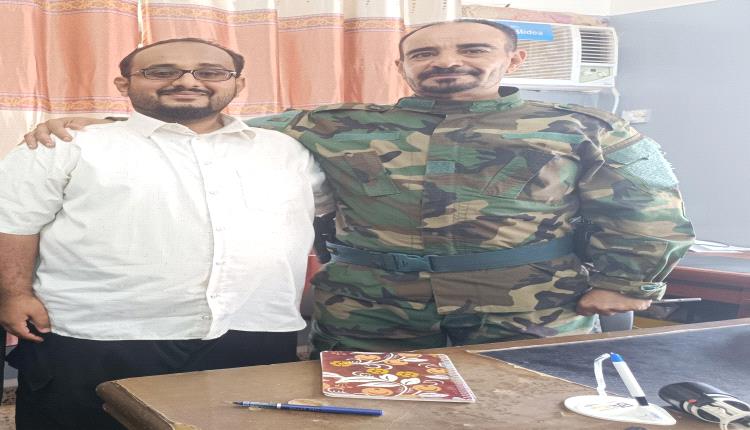 الناشط خالد القعشمي يلتقي مدير شرطة الممدارة العقيد جلال الصبيحي