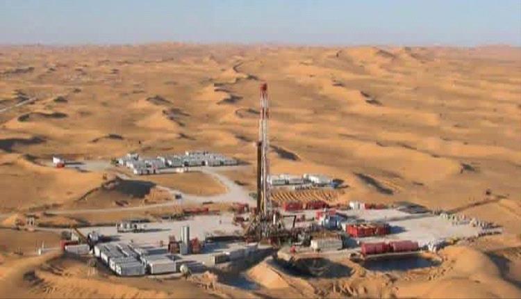 صمت يخيّم على سلطة شبوة إزاء كشف محاولة تسليم قطاع نفطي لشركة تابعة لمجموعة من المتنفذين 