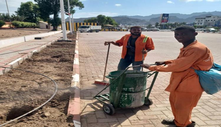 صندوق النظافة يستكمل حملة مكثفة استهدفت احياء خورمكسر وساحة العروض لاستقبال الاحتفال الوطني 30 نوفمبر