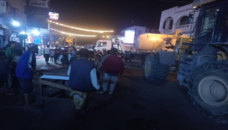 بإشراف مباشر من مدير عام المديرية عواس الزهري.. حملة إزالة شاملة في شارع الثقافة بخورمكسر
