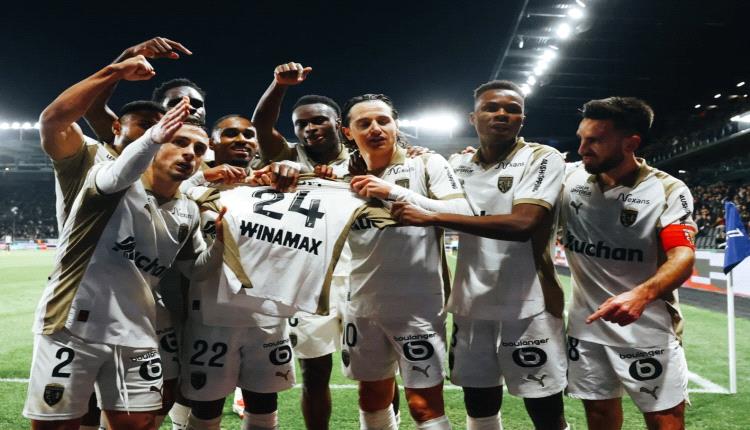 مستفيدا من سقوط باريس ومرسيليا... لانس يضرب أنجيه بثنائية وينقض على صدارة الدوري الفرنسي