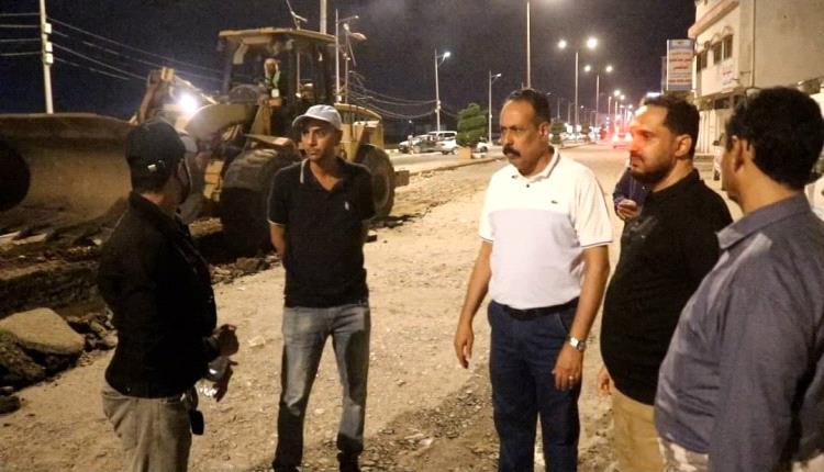 العقربي يدشن تأهيل كورنيش المرشدي بمناسبة احتفالات الجلاء