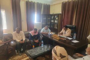 مكتب الأشغال العامة والطرق بمحافظة شبوة يعقد اجتماعًا برئاسة المهندس عوض أحمد رويس