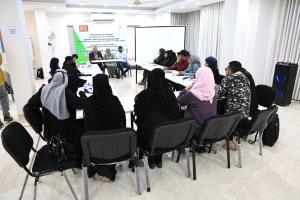 ورشة تدريبية للصحفيين حول التغير المناخي والطاقة المتجددة في عدن