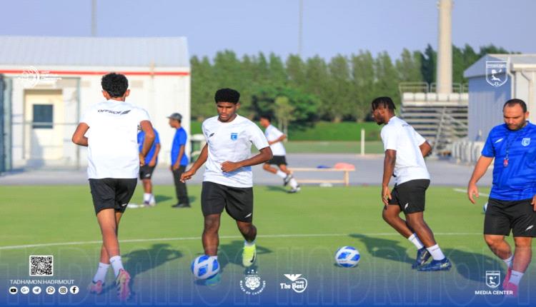 تضامن حضرموت يواصل تدريباته المكثفة لدوري أبطال الخليج للأندية لكرة القدم في قطر