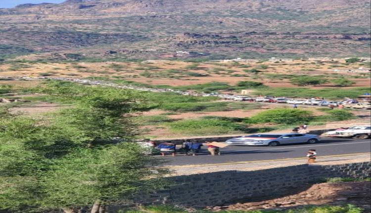 الازرق تزحف باكبر موكب على مستوى المحافظه في صبيحة 14 اكتوبر