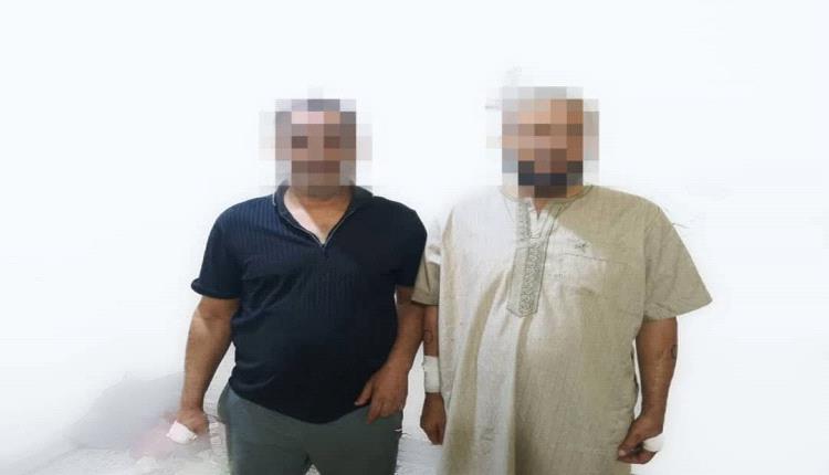 شرطة المهرة تضبط أجنبيين دخلا البلاد بطريقة غير شرعية من سلطنة عُمان