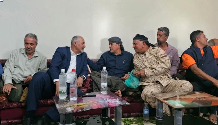 الرئيس الزُبيدي يمدّ يده للجميع.. زياراته الأخيرة ترسم ملامح وحدة الصف الجنوبي