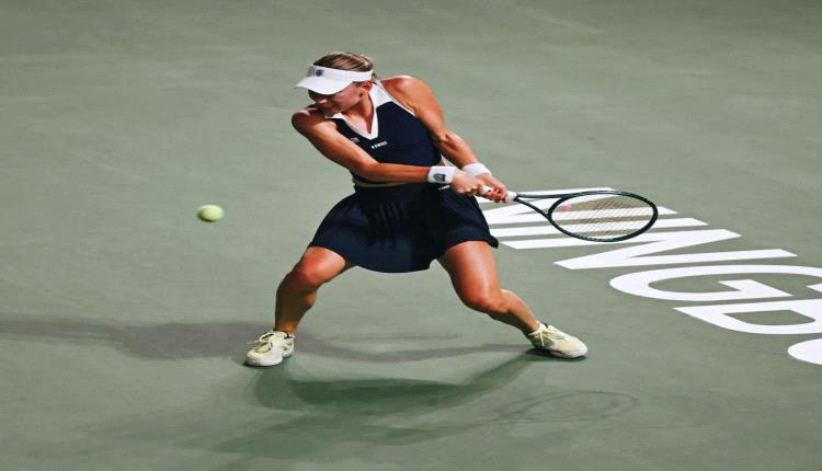 ألكسندروفا تضرب موعدا ريباكينا في نهائي بطولة نينغو الصينية للتنس