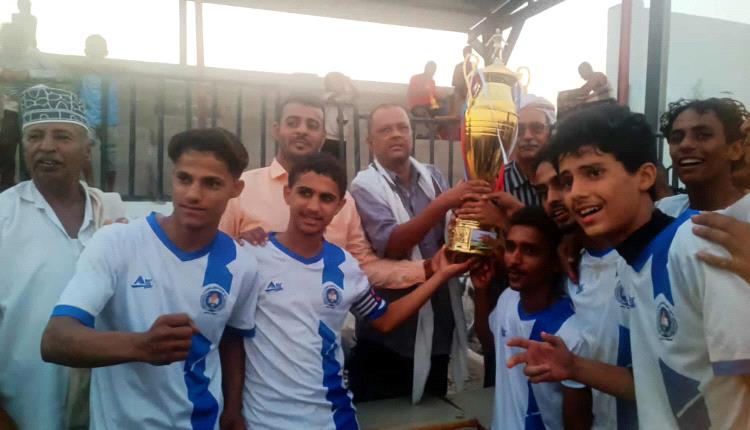 الشرارة ينال كأس الذكرى الـ62 لثورة 14 أكتوبر المجيدة بلحج