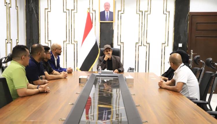 محافظ حضرموت الأستاذ مبخوت بن ماضي يشيد بمشروع "أمن" لتعزيز مكافحة جرائم الابتزاز الإلكتروني
