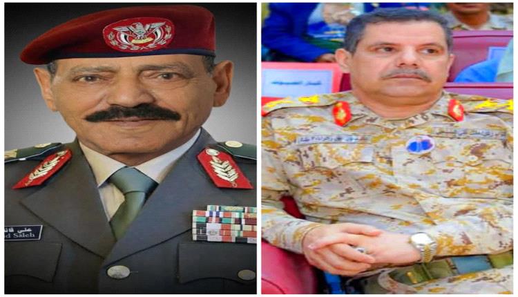 قائد محور عتق يُعزي في وفاة الفريق ركن علي قائد صالح