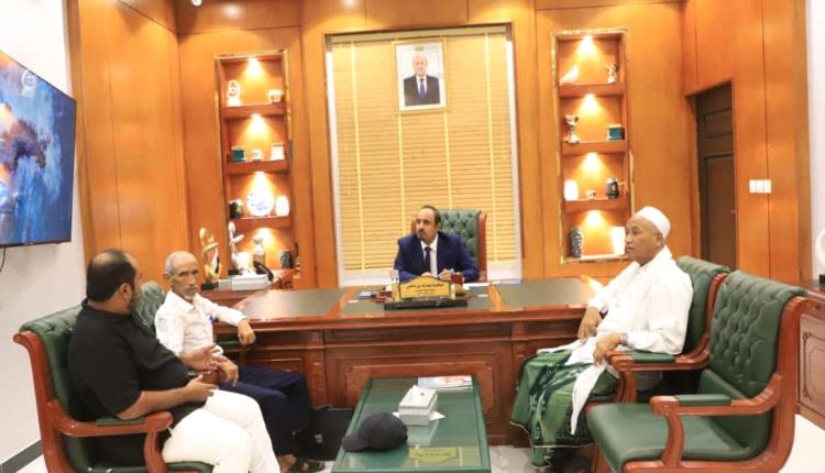 محافظ حضرموت يوجّه بزيادة مخصص كهرباء دوعن لتحسين الخدمة والتخفيف عن المواطنين