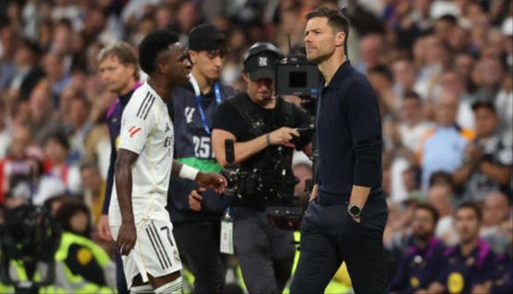 فينيسيوس يعلنها بغضب: سأغادر ريال مدريد