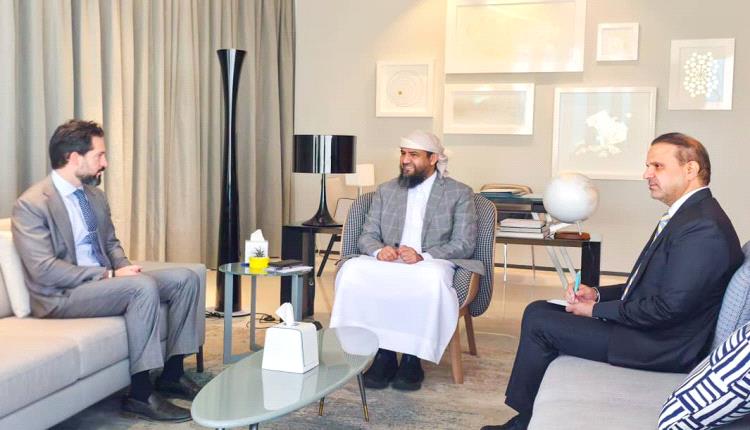 أمريكا تشيد بنجاحات قوات العمالقة الجنوبية والأجهزة الأمنية في مكافحة الإرهاب والتهريب