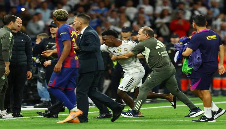 فينيسيوس يعتذر بعد نوبة الغضب إثر استبداله في الكلاسيكو