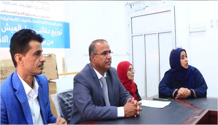 الوزير الزعوري يؤكد على أهمية دعم وتعزيز أنشطة المساحات الآمنة للنساء والفتيات 