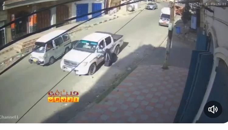 مشاهد مروعة لاختطاف طفل أمام والدته في وضح النهار بصنعاء!
