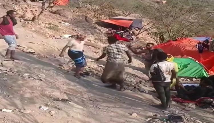 عصابات أفريقية تفرض “إتاوات مرور” على المواطنين في الحدود اليمنية السعودية!