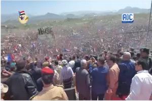 شاهد بالفيديو .. سيول بشرية مليونية تهتف للرئيس الزُبيدي في الضالع 

