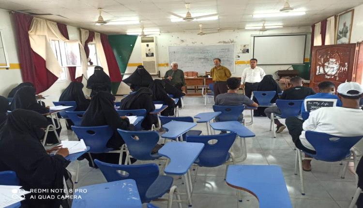 رئيس جامعة لحج يدشن امتحانات الفصل الثاني بكلية صبر للعلوم والتربية بلحج