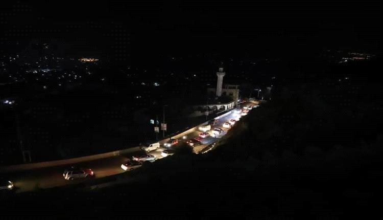 تصاعد اصوات صريخ اهالي عدن جراء جحيم الكهرباء 