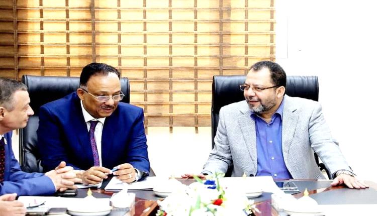 الكهرباء و مصلحة الجمارك تبحثان تطوير التسهيلات الجمركية لقطاع الطاقة 