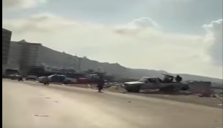 سلطات الأمر الواقع بحضرموت تدفع بتعزيزات عسكرية جديدة إلى المكلا قبيل فعالية مرتقبة للمجلس الانتقالي في حضرموت 