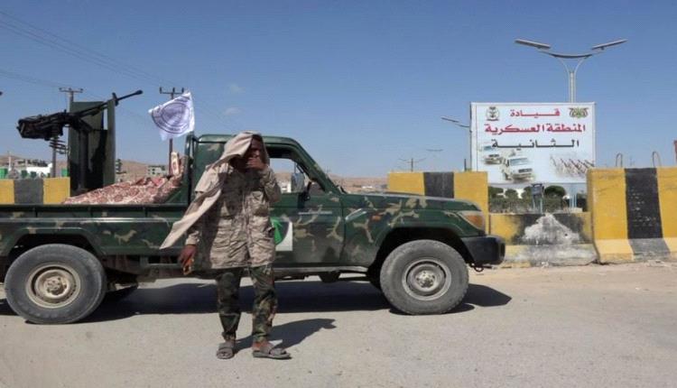 صرخة غضب تتجاوز المطالب.. متظاهرون في معسكر التحالف يؤكدون: دماء المكلا هي المحرك لا الرواتب