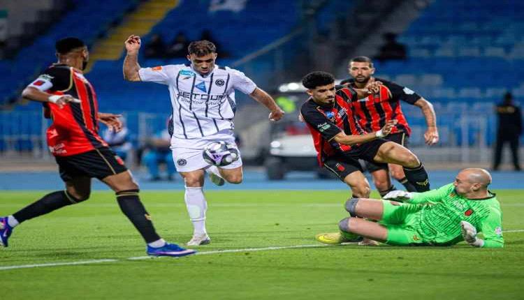 الرياض يفرض التعادل على الشباب في دوري روشن السعودي