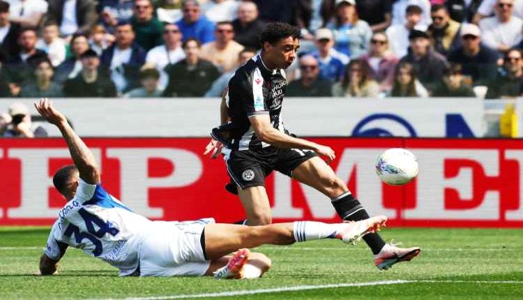 أودينيزي يرغم كومو على التعادل السلبي في الدوري الإيطالي