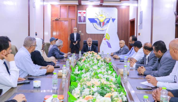 وزير النقل :  المرحلة الراهنة تتطلب مضاعفة الجهود وتكامل الأدوار للنهوض بقطاع الطيران 