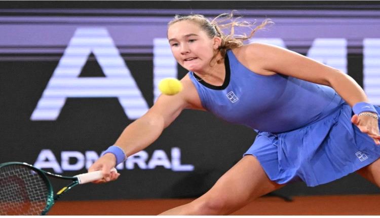 الروسية ميرا أندريفا تتأهل إلى قبل نهائي بطولة لينز المفتوحة لتنس السيدات