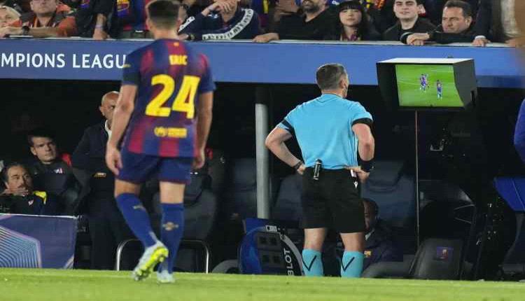 برشلونة يتقدم بشكوى لعدم احتساب لمسة يد على لاعب أتلتيكو مدريد 